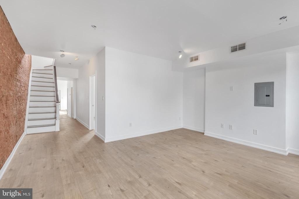 2313 Frankford Avenue - Photo 8