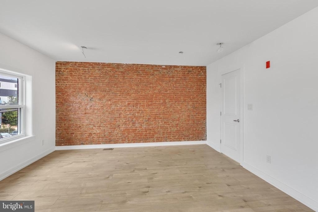 2313 Frankford Avenue - Photo 12