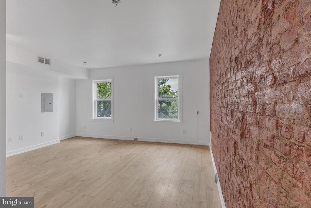 2313 Frankford Avenue - Photo 9
