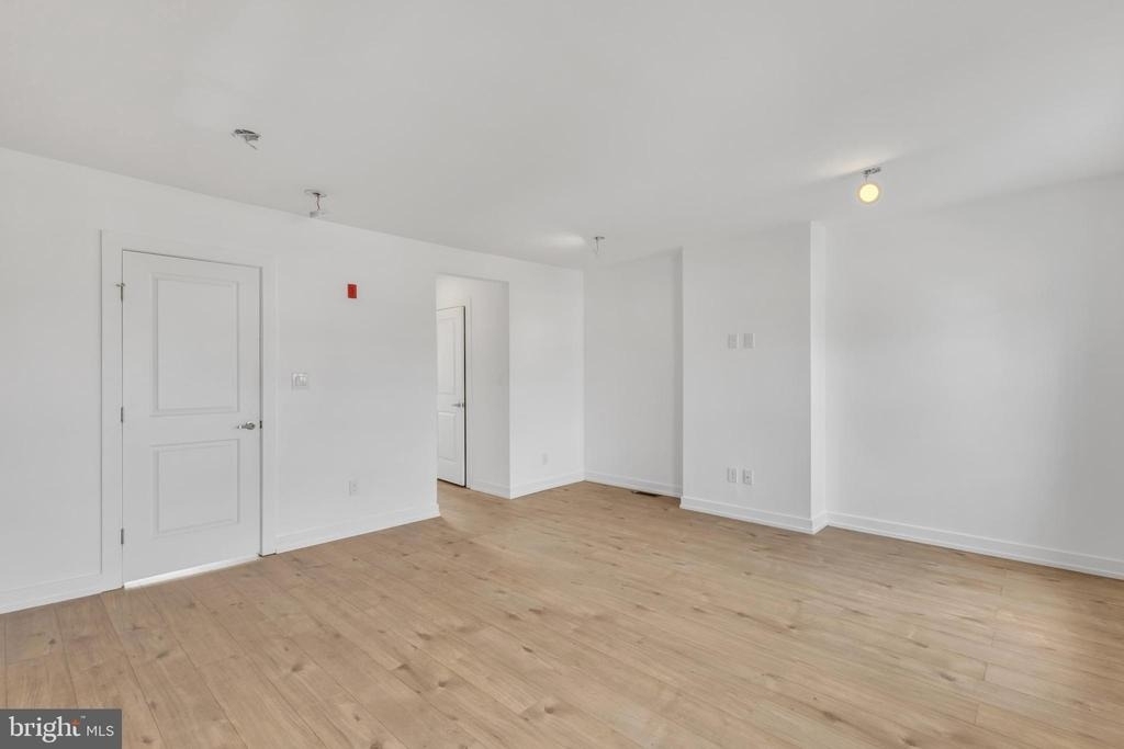 2313 Frankford Avenue - Photo 11
