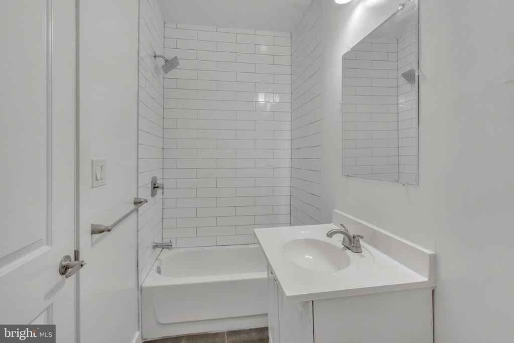 2313 Frankford Avenue - Photo 4