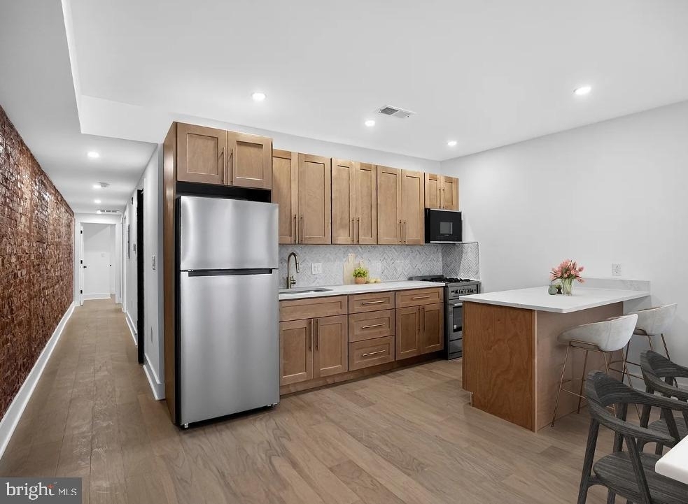 532 E Johnson Street - Photo 2