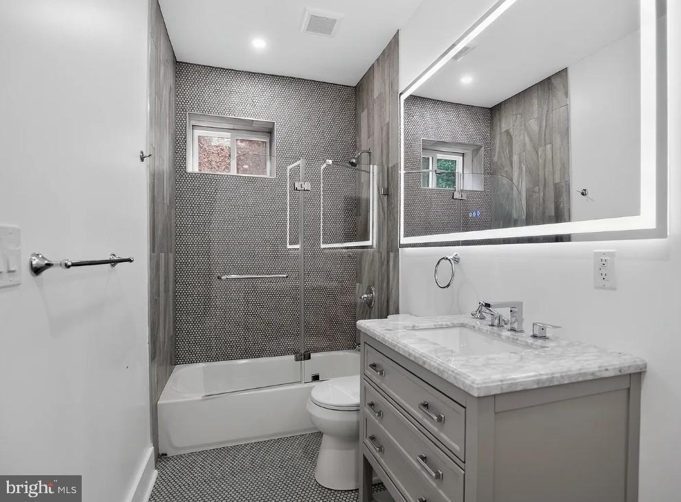 532 E Johnson Street - Photo 6