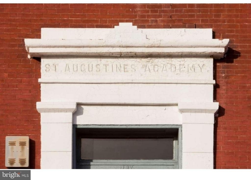 427 Vine Street - Photo 2
