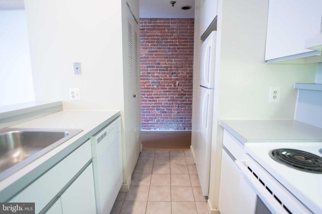 130-4 Arch Street - Photo 13