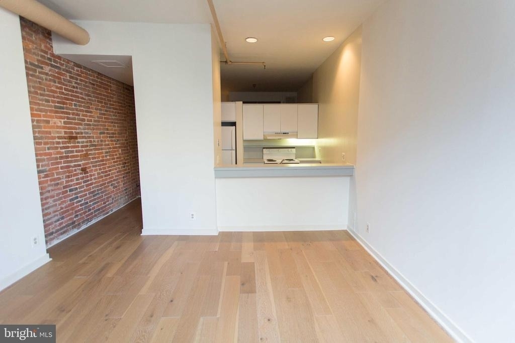 130-4 Arch Street - Photo 6