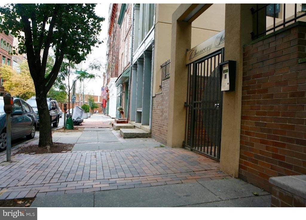 130-2 Arch Street - Photo 2