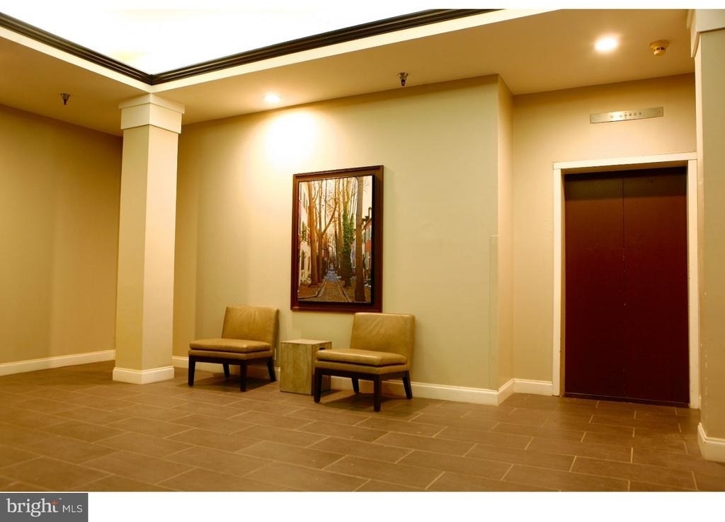 130-2 Arch Street - Photo 3