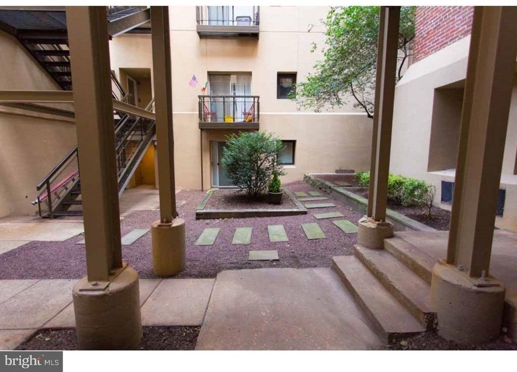 130-2 Arch Street - Photo 4