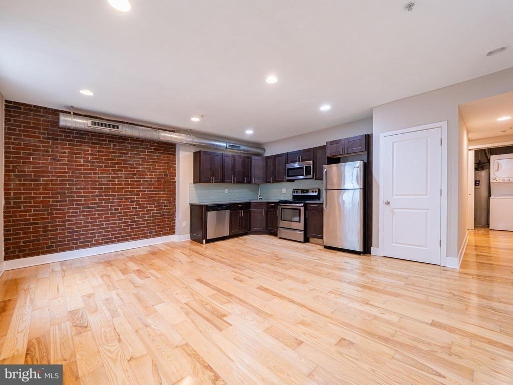 113 Gay Street - Photo 12