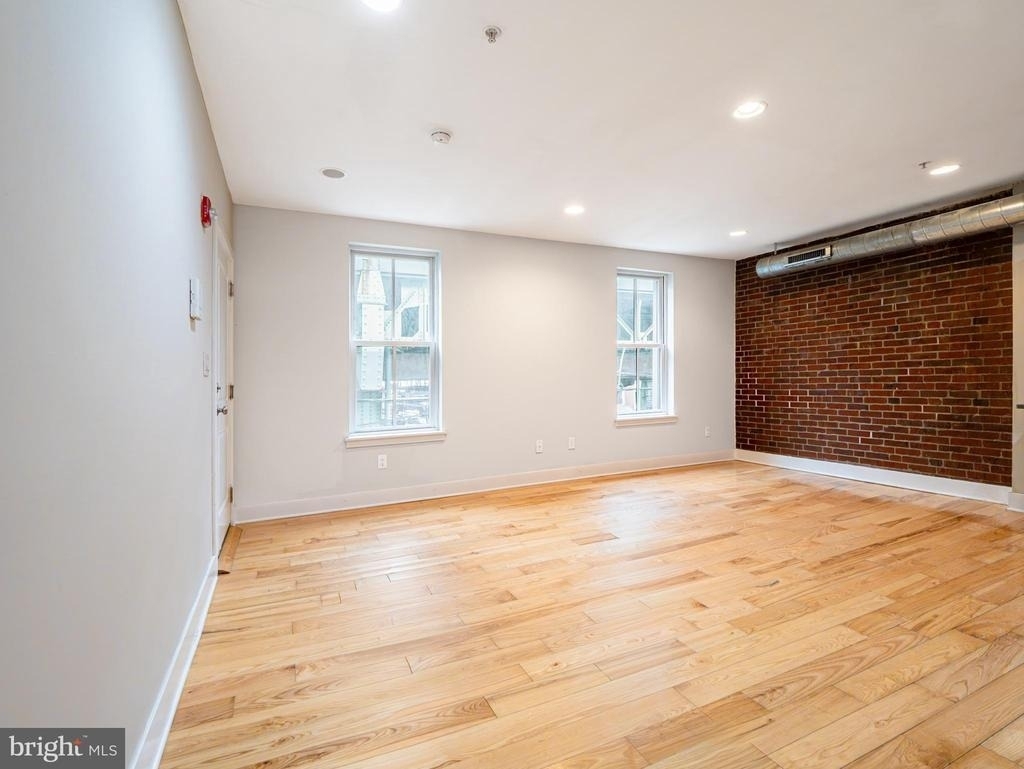 113 Gay Street - Photo 13