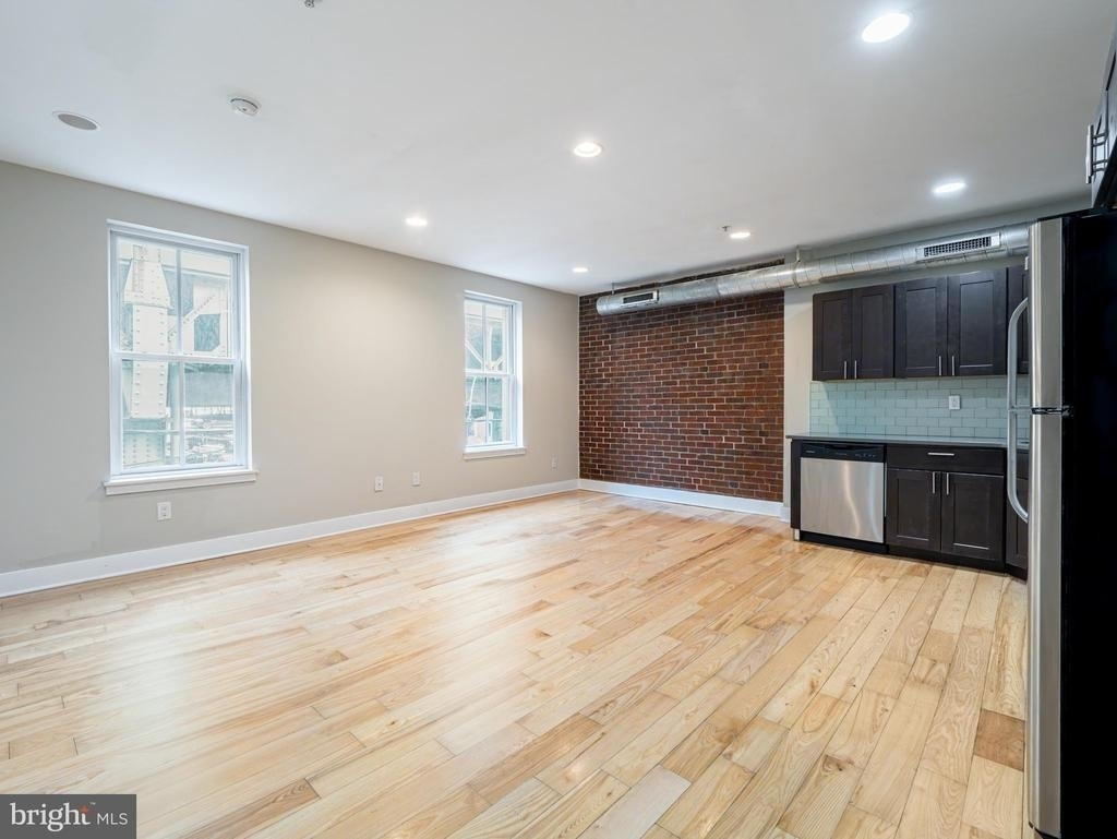 113 Gay Street - Photo 14