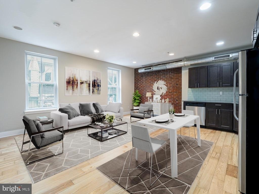 113 Gay Street - Photo 0
