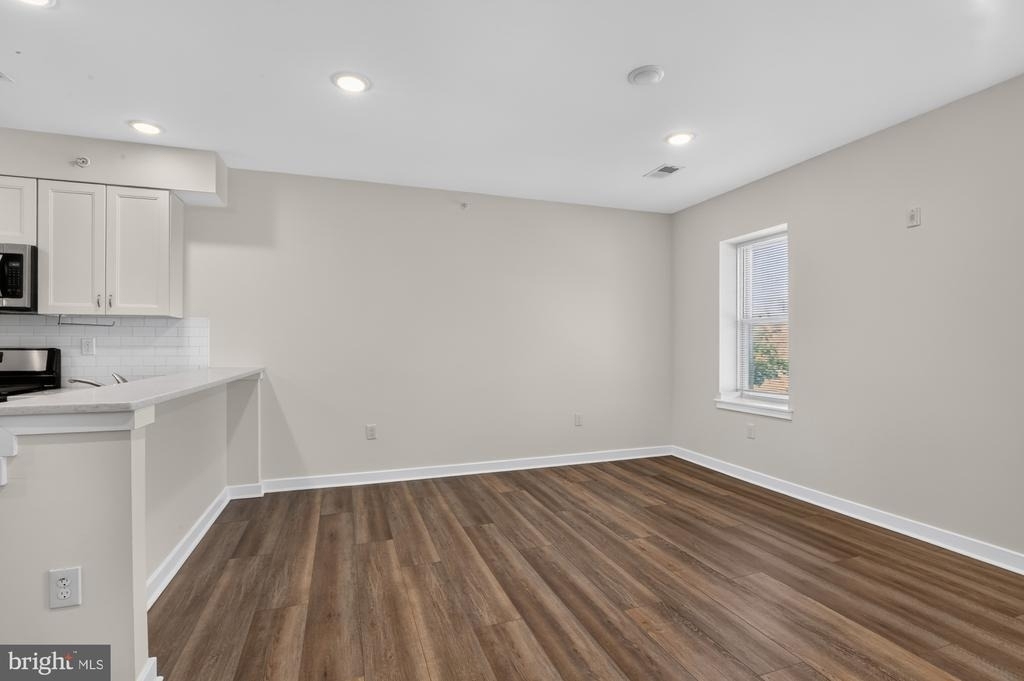 541 N Orianna Street - Photo 5