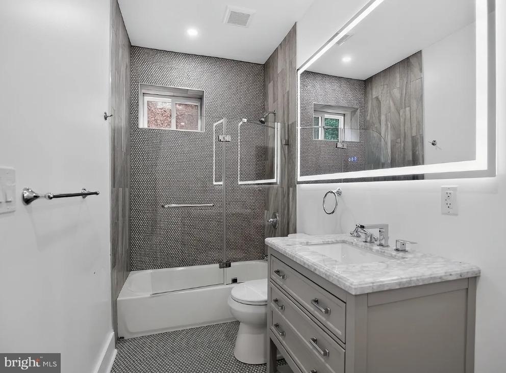 532 E Johnson Street - Photo 6
