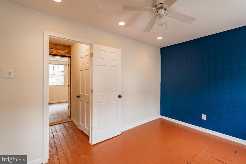 211 W Stiles Street - Photo 22