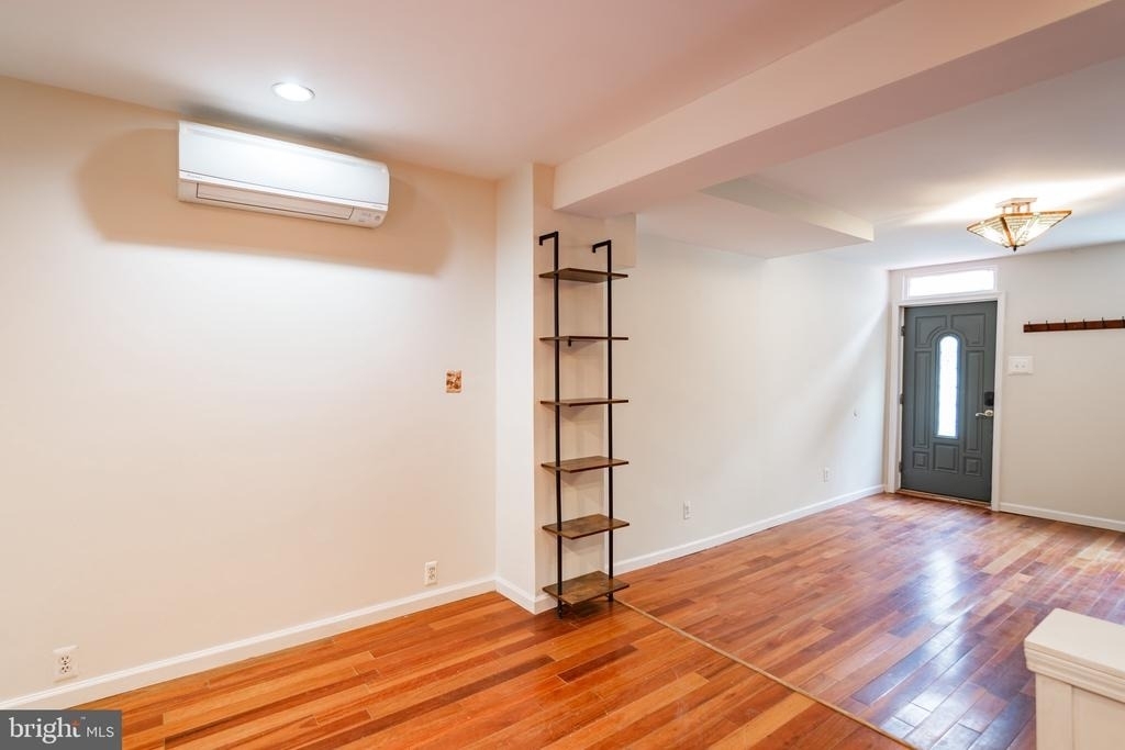 211 W Stiles Street - Photo 15