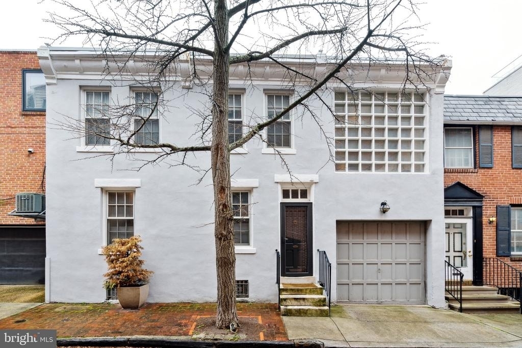 2518 Panama Street - Photo 0