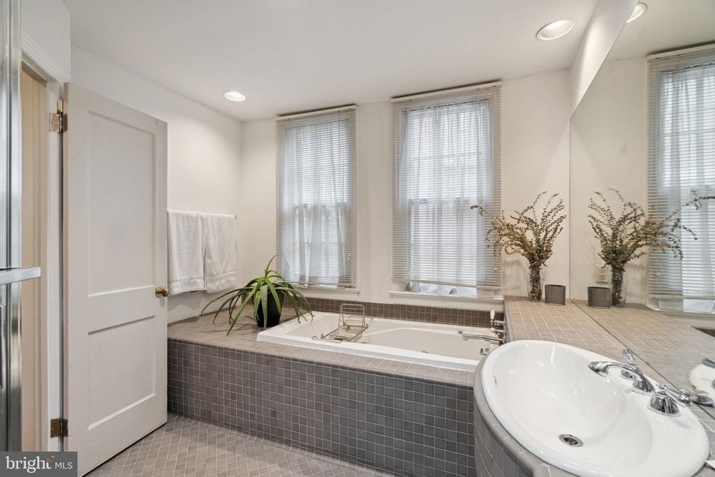 2518 Panama Street - Photo 20