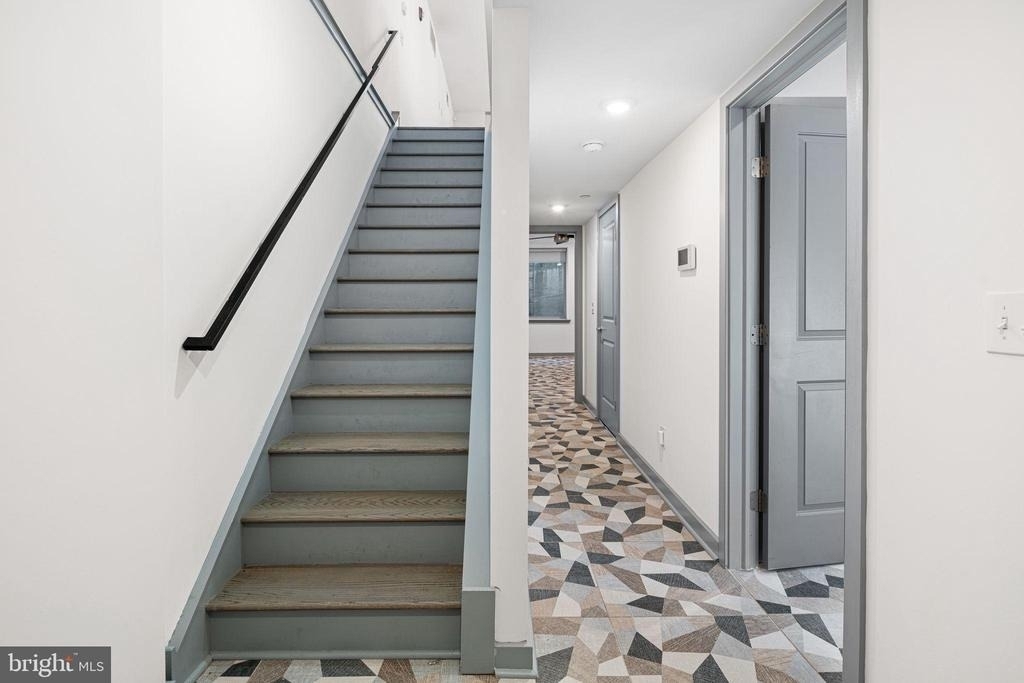 411 W Berks Street - Photo 8