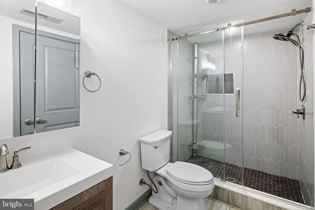 411 W Berks Street - Photo 10
