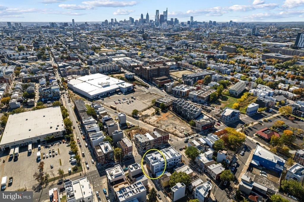411 W Berks Street - Photo 5