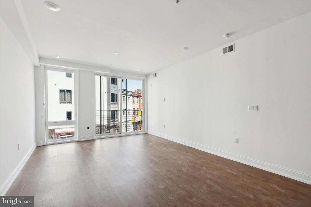 1614 Ridge Avenue - Photo 10