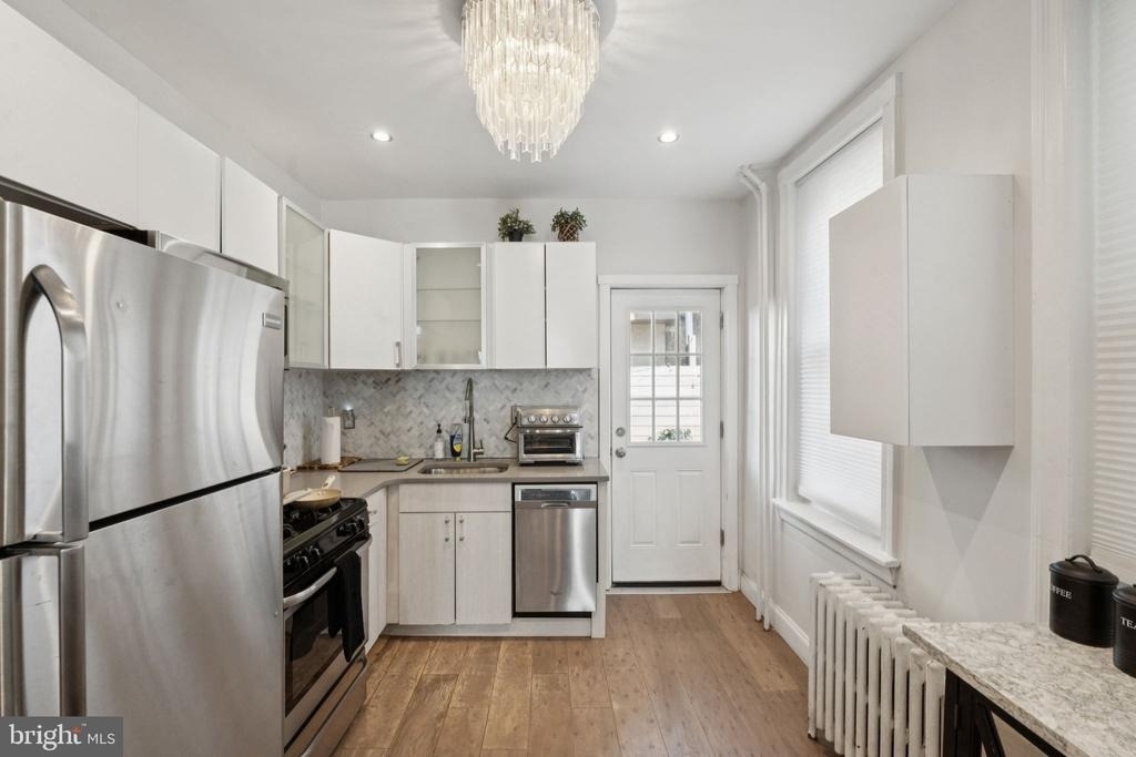 2511 E Oakdale Street - Photo 6