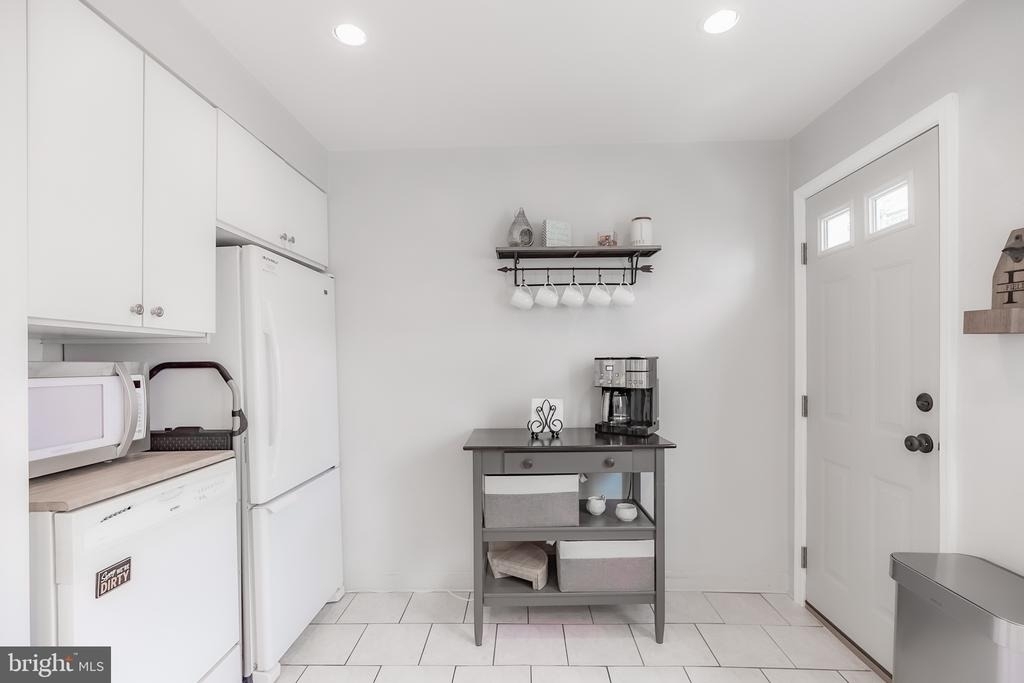1045 Mercy Street - Photo 15