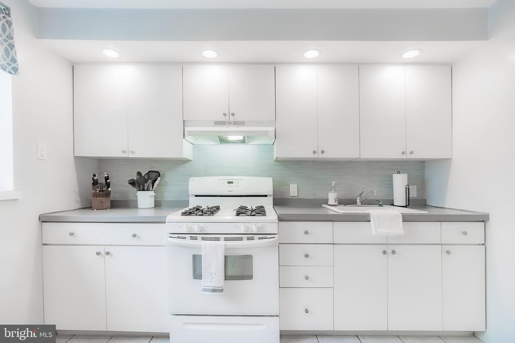 1045 Mercy Street - Photo 12