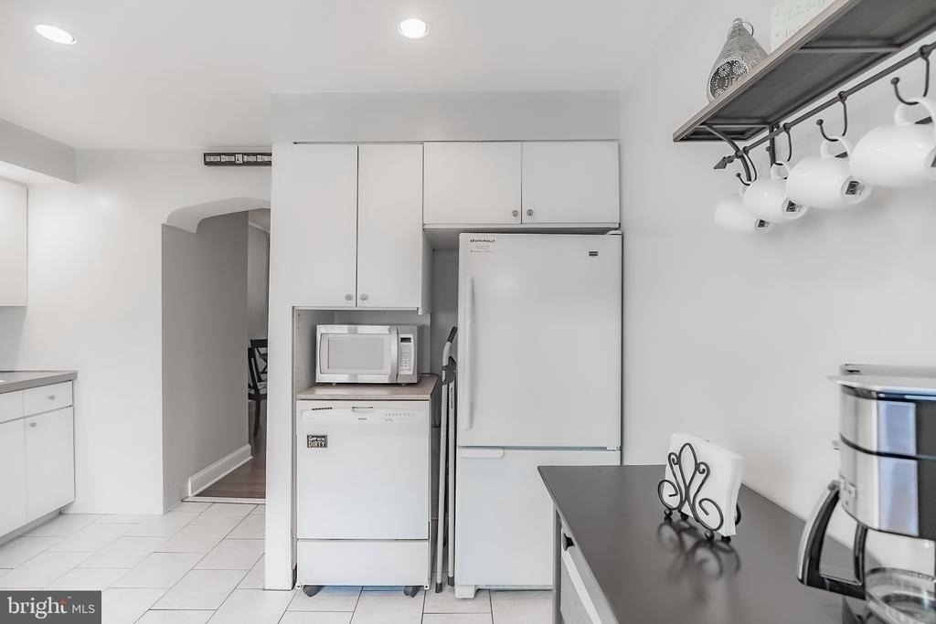 1045 Mercy Street - Photo 14