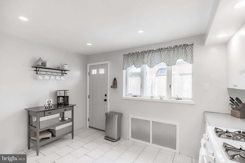 1045 Mercy Street - Photo 9