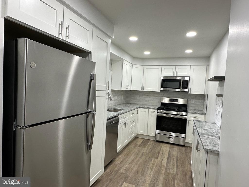 140 Kalos Street - Photo 2