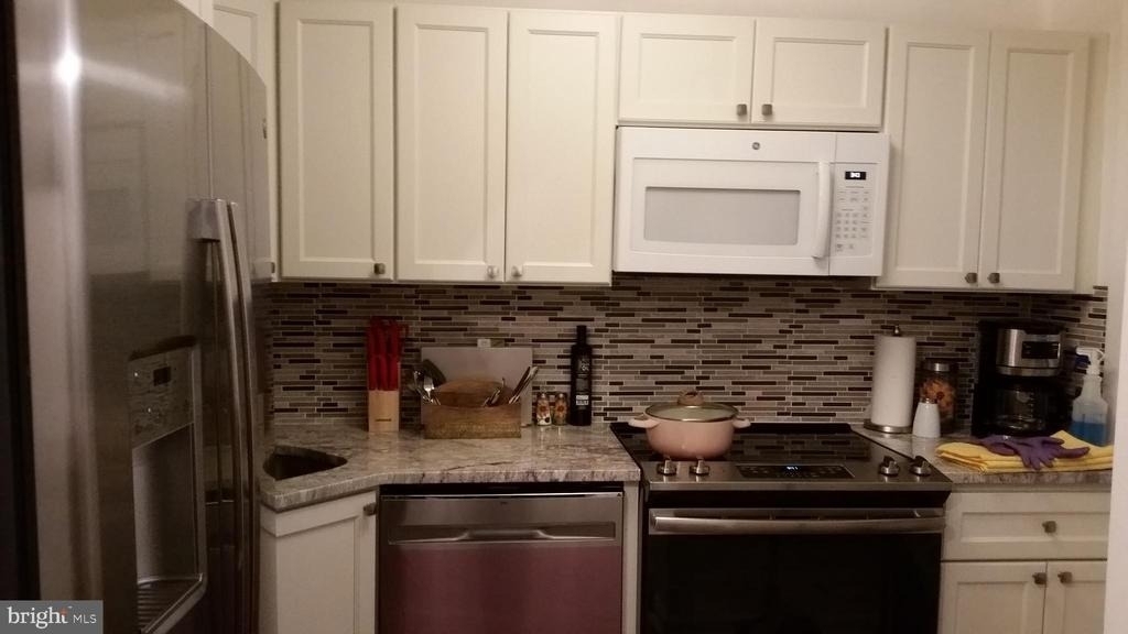 2034 Delancey Pl - Photo 13