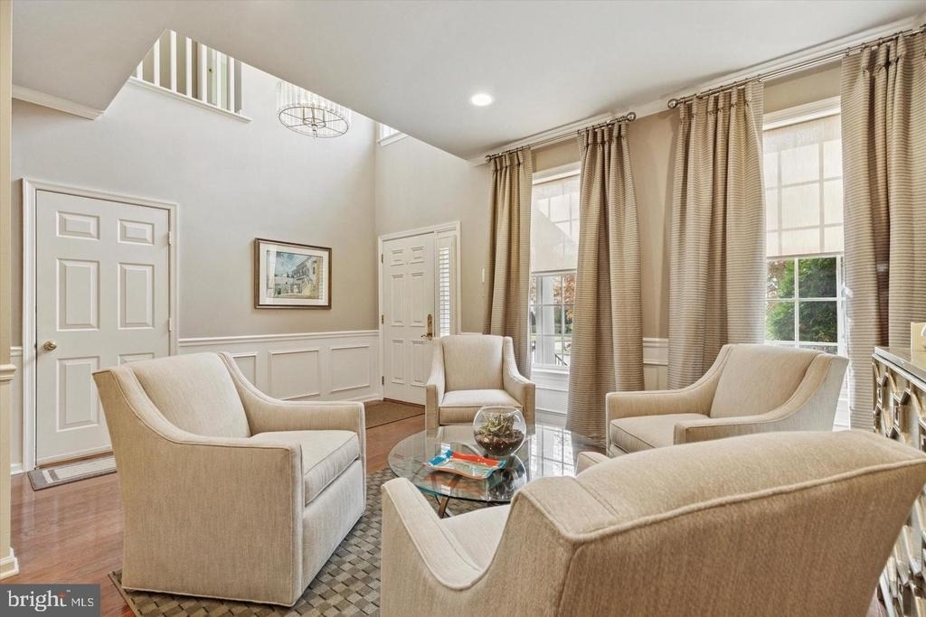209 Westminster Place - Photo 3