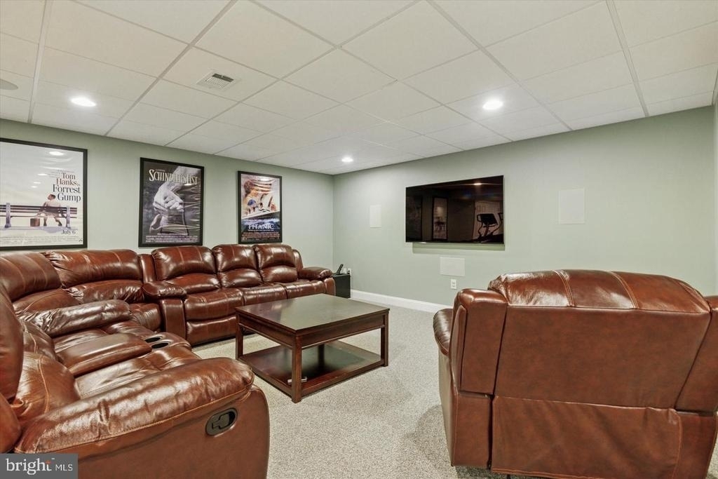 209 Westminster Place - Photo 19