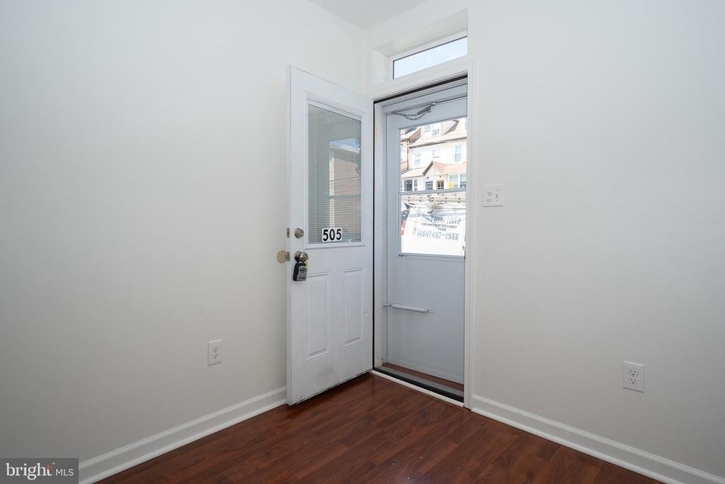 505 Spring Mill Avenue - Photo 2