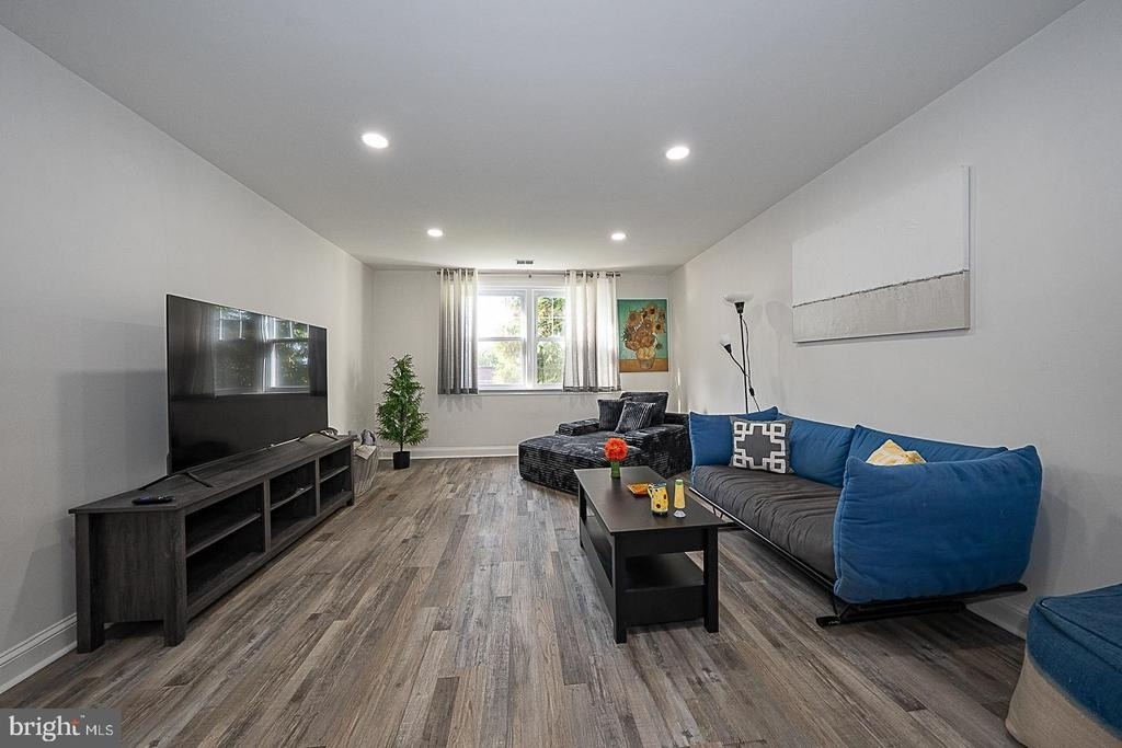 500 E Lancaster Avenue - Photo 5