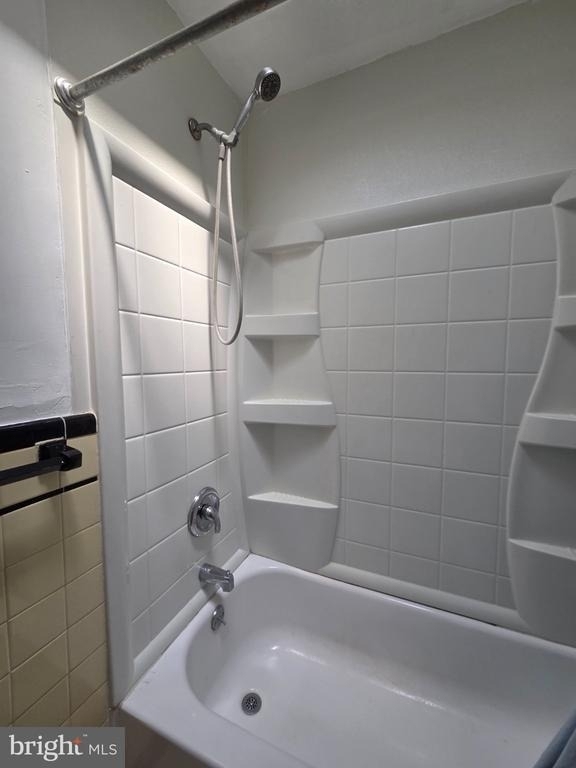 881 Windermere Avenue - Photo 8