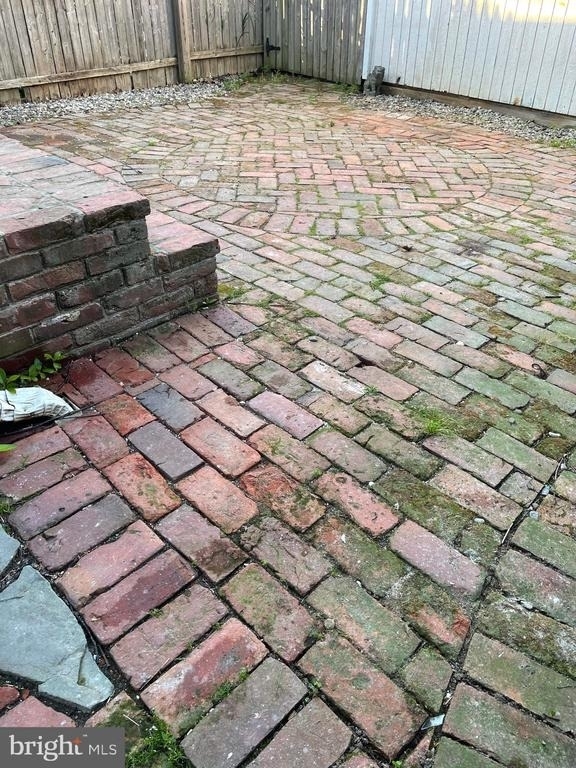 537 S Franklin Street - Photo 12