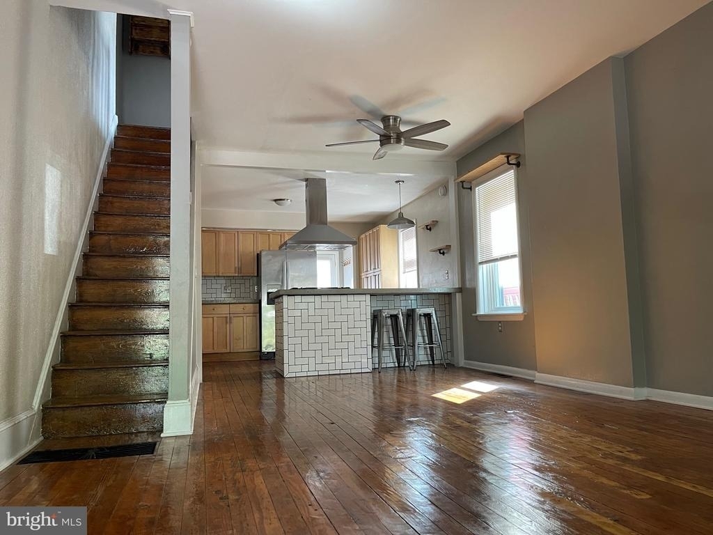 537 S Franklin Street - Photo 0