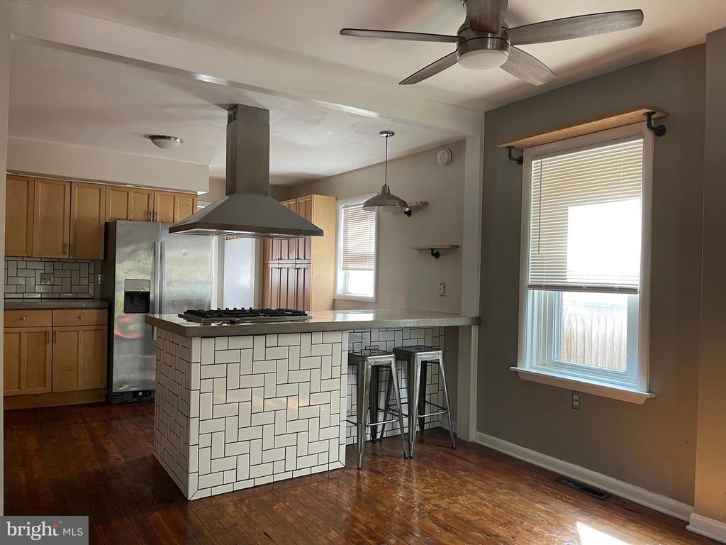 537 S Franklin Street - Photo 1