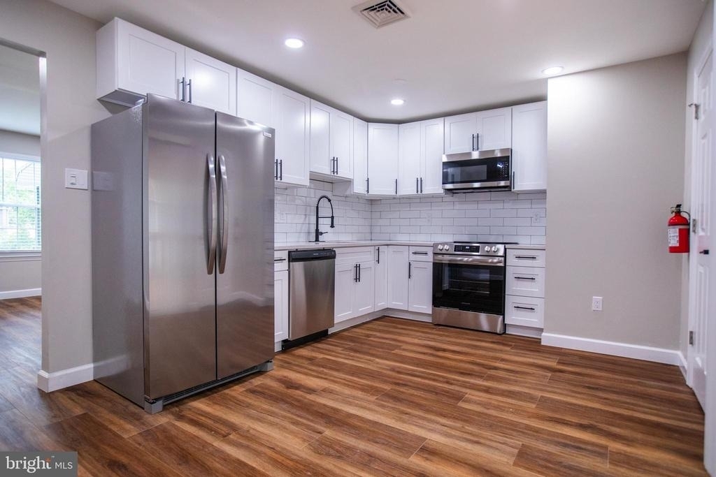 6233 Magnolia Avenue - Photo 9