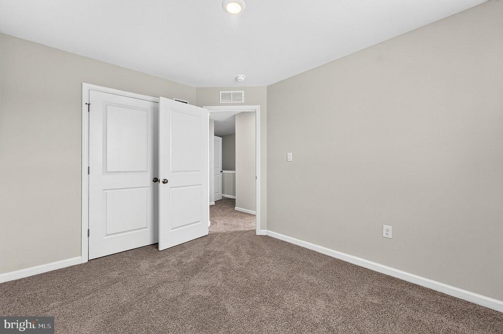 157 Essex Drive - Photo 13