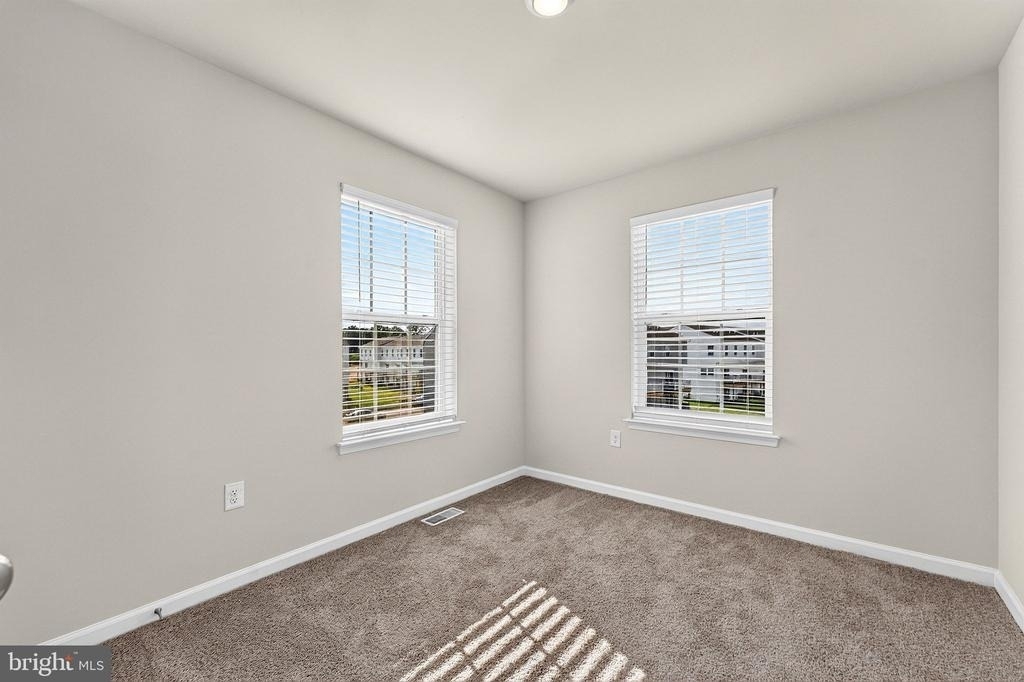 157 Essex Drive - Photo 12