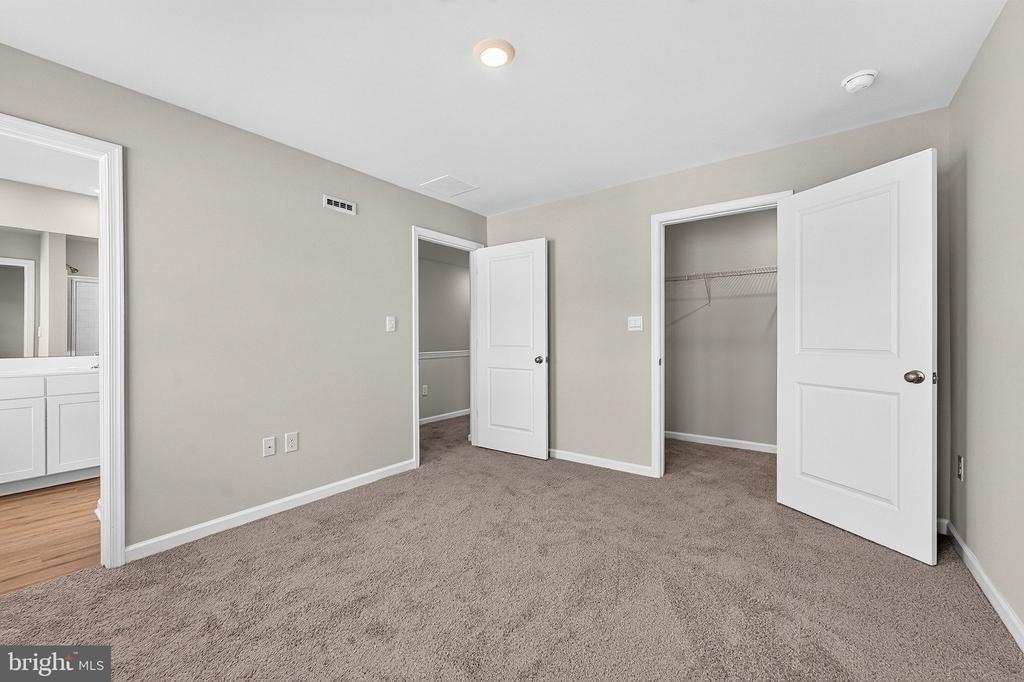 157 Essex Drive - Photo 9