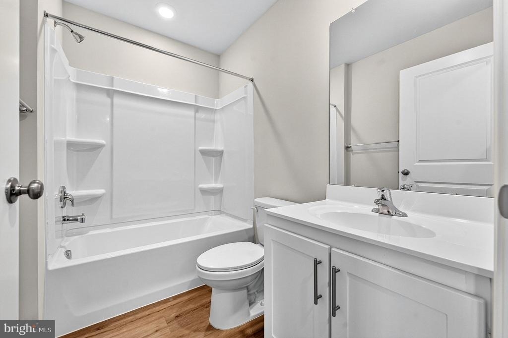 157 Essex Drive - Photo 16