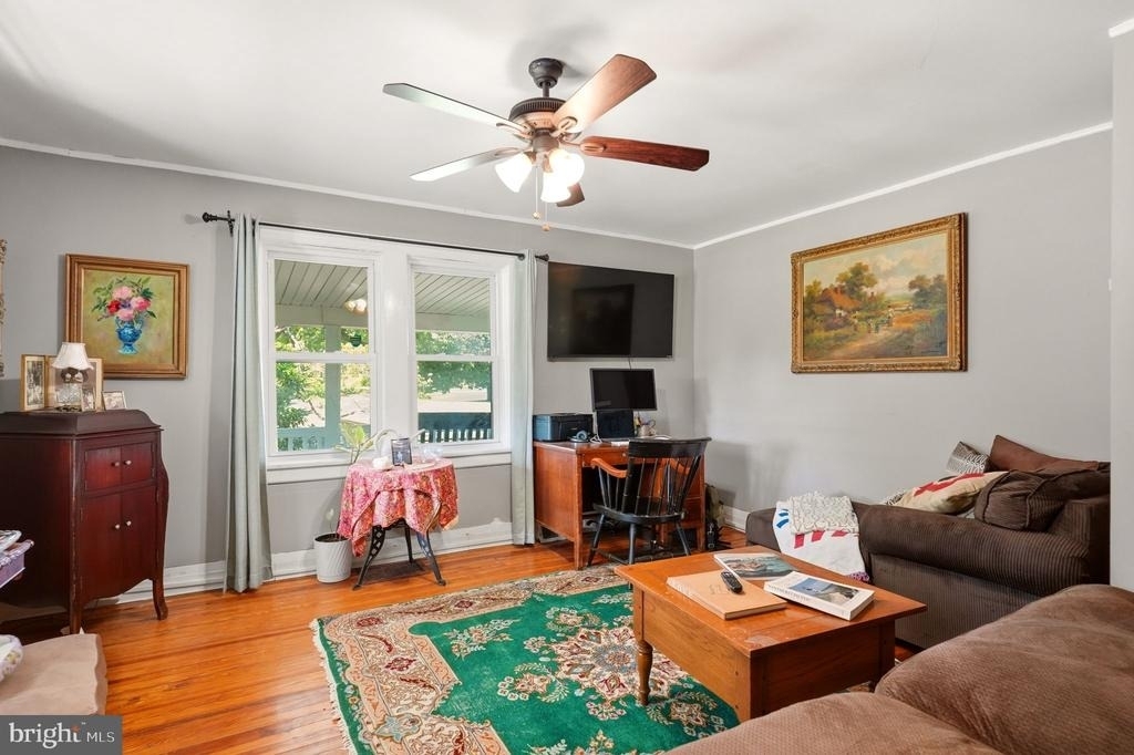 400 W Chapel Avenue - Photo 9