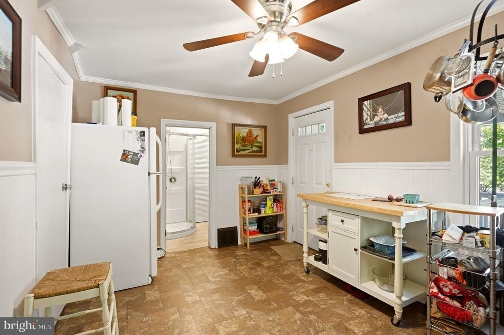 400 W Chapel Avenue - Photo 5