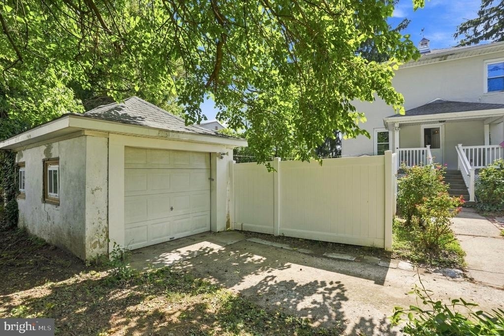 400 W Chapel Avenue - Photo 24